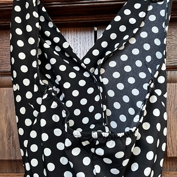 Halter style jumpsuit - Picture 3 of 6